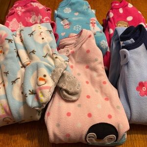 Infant girl’s footed fleece sleeper set